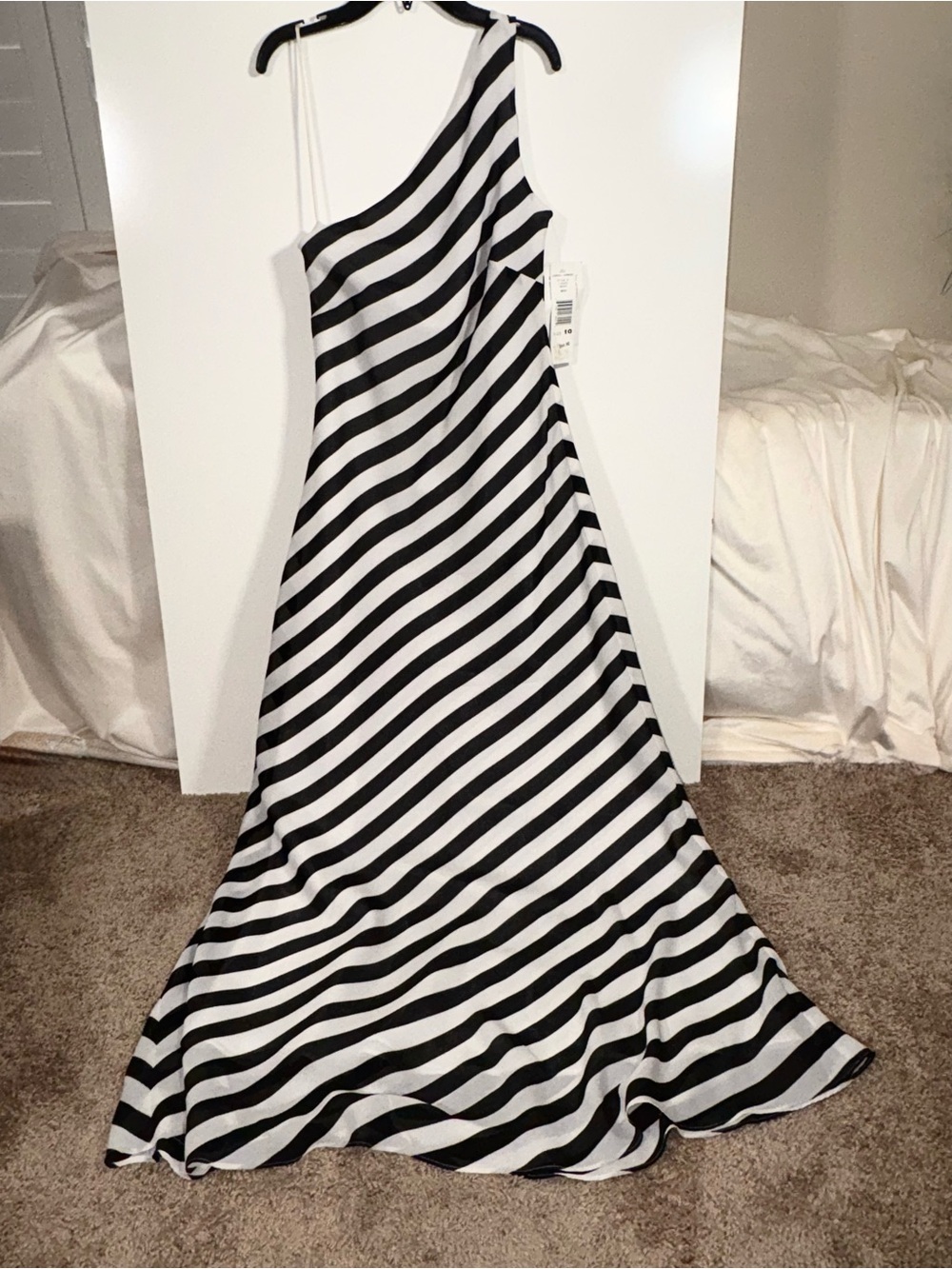 Jessica Howard NWT Black and White Diagonal-Stripe One-Shoulder Maxi Dress
